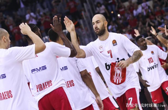 塞尔希奥：我们上半场完全放弃了比赛，表现令人非常不悦（塞尔希奥直言：球队上半场彻底放弃，表现让人难以接受）