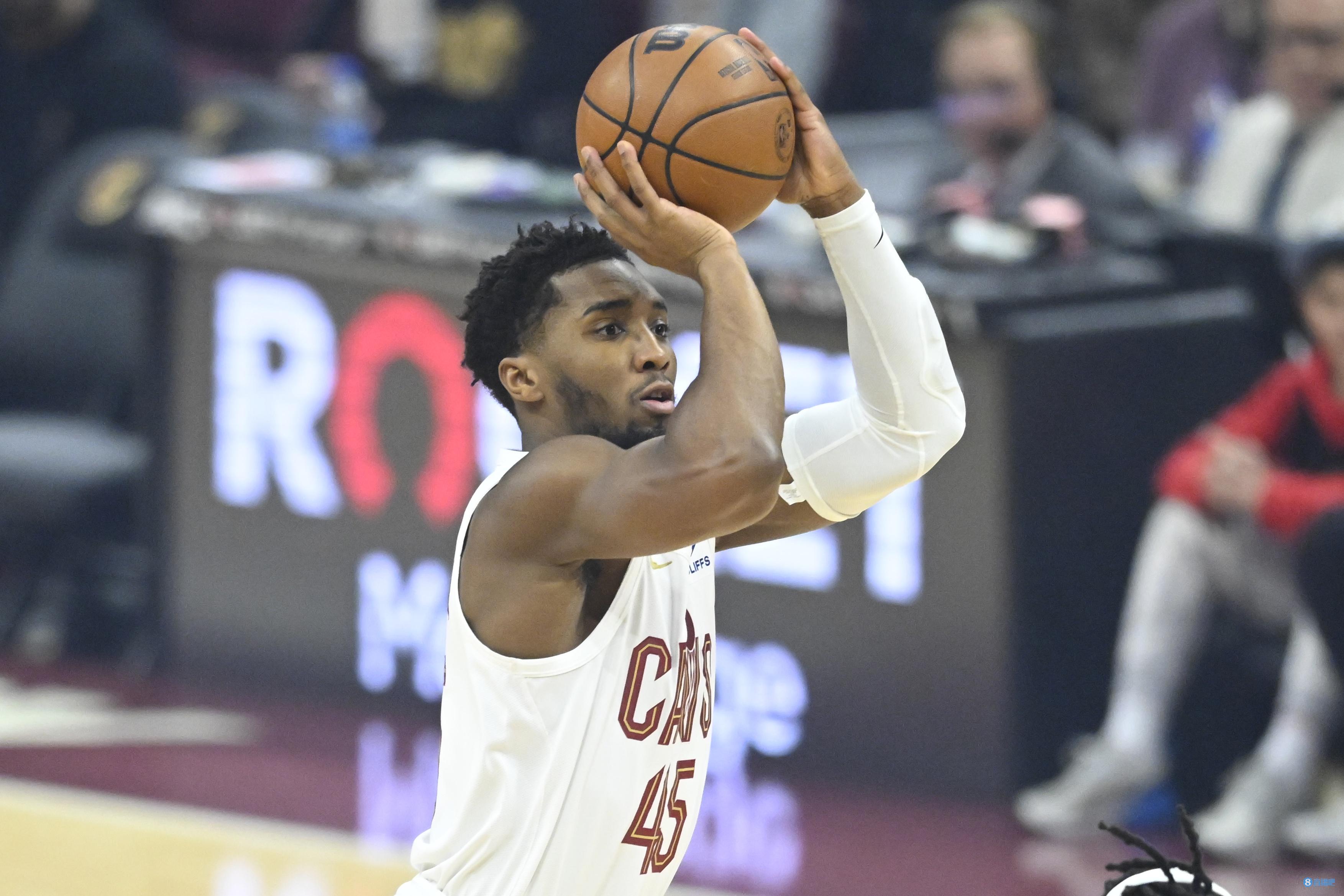 篮球历史最具争议的五大判罚（篮球史上最具争议的五次判罚）