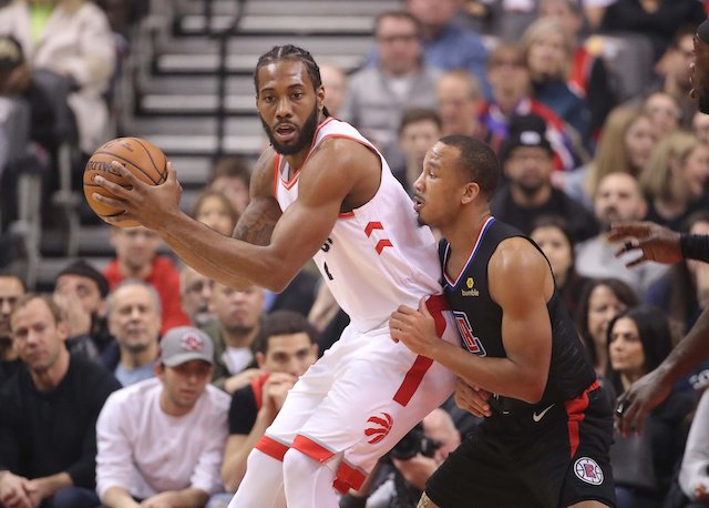 无敌了！39岁的胡尔克远距离任意球重炮破门！（宝刀未老！39岁胡尔克超远任意球重炮轰破球门）