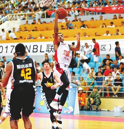 记者：阿隆索执教皇马后常与瓜帅交流；他可能不想小熊留队（记者：阿隆索入主皇马后与瓜帅交流频繁，或无意让小熊留队）